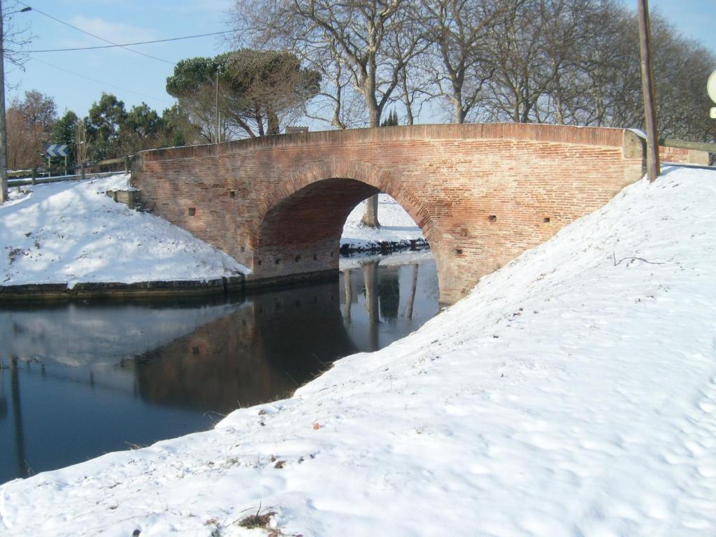 La Chambre D'Hote Au Gre Du Temps Montlaur  Luaran gambar